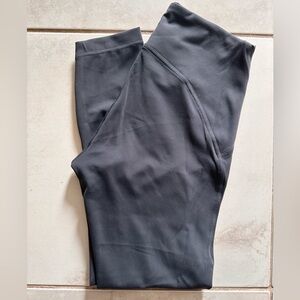 Lululemon InStill High-Rise Tight 25" in Graphite Grey